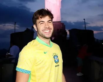 Álvaro vai ao hospital após mosquito entrar em ouvido durante encontro