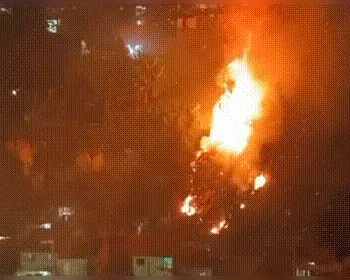 Incêndio de grandes proporções atinge mata em encosta no Vale do Reginaldo