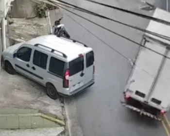 Ladeira abaixo: caminhão quase acerta ciclista ao perder o controle; veja o vídeo