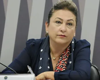 "Larga de ser mole", diz coordenadora da campanha de Lula a Flávio