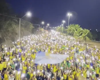 Manifestação reúne apoiadores de Flávio Bolsonaro em Arapiraca neste sábado