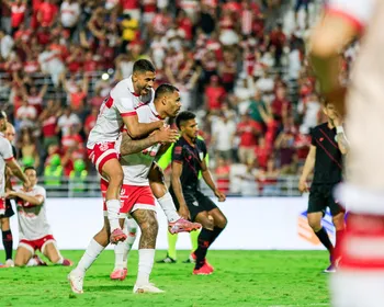 Mikael garante a vitória do CRB contra o Atlético-GO: 3 a 0; acompanhe ao vivo na Gazeta