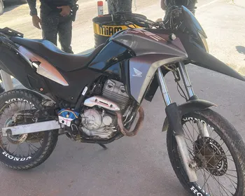 Motocicleta com sinais de adulteração é apreendida durante fiscalização em Maragogi