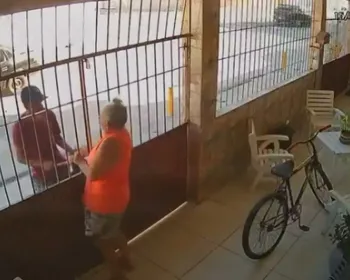 Mulher enfrenta suspeito e frustra tentativa de invasão a casa no Benedito Bentes