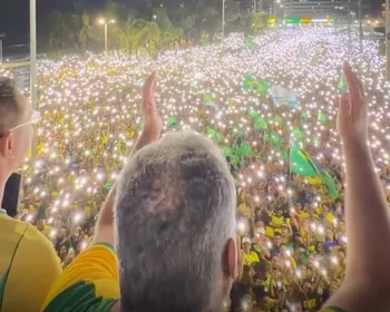 Pai-Nosso ecoa na orla de Maceió durante Bloco do 22; veja o momento