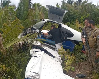 Vídeo: avião com cinco pessoas a bordo cai um minuto após decolar no Maranhão