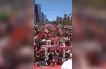 Ato na orla de Maceió reúne apoiadores pela reeleição de Lula; confira como foi