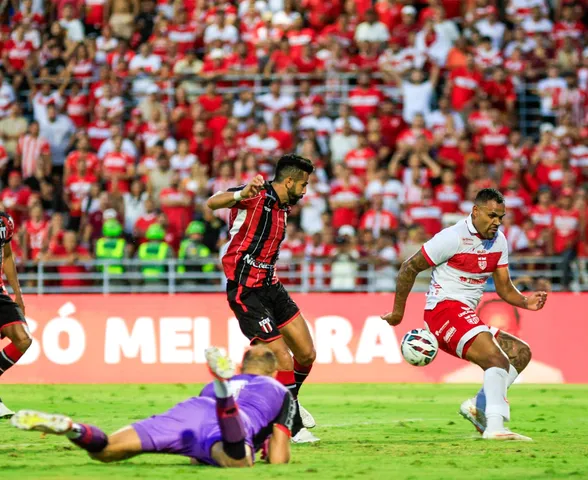 Hygor abre o placar para o Botafogo-SP contra o CRB: 1 a 0; siga ao vivo na Gazeta