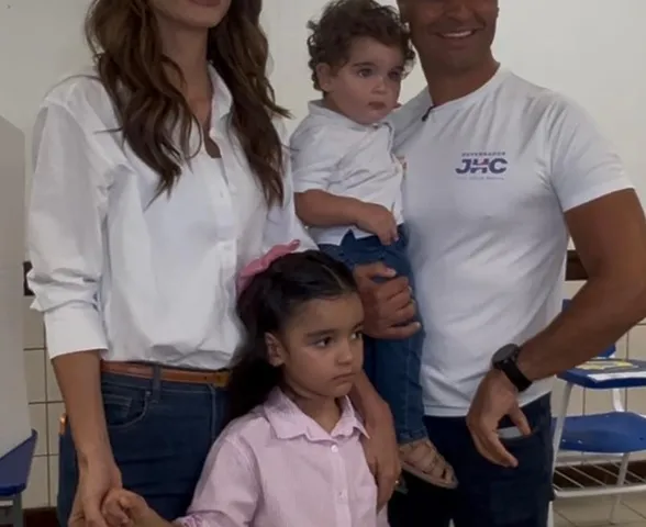 Marina JHC vota em Maceió e diz estar tranquila sobre disputa ao Senado