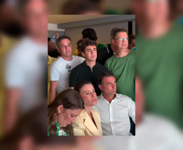 Vídeo mostra tensão entre Flávio Bolsonaro e aliados durante virada de Lula; assista