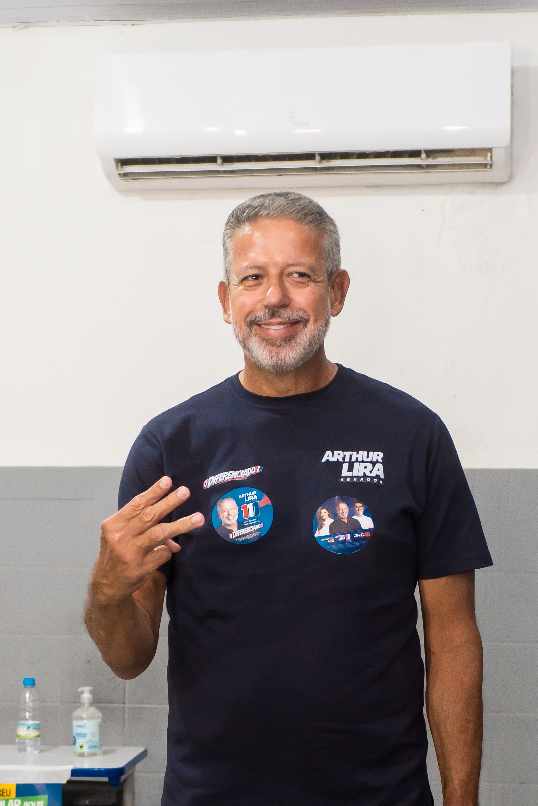 Arthur Lira diz ter feito campanha limpa e acusa adversários de ultrapassar limites