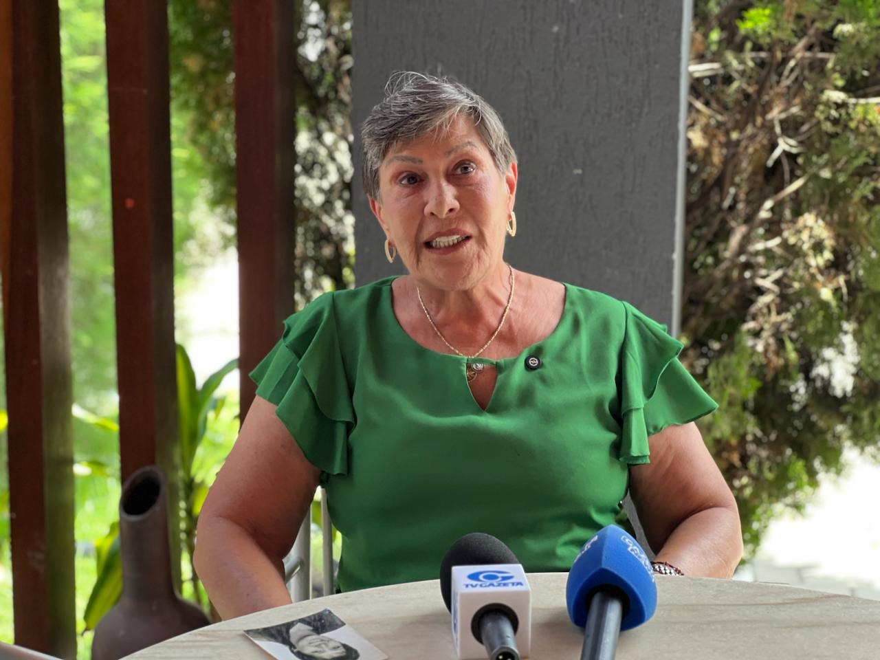 Célia declara apoio a Flávio, diz que JHC conhecia sua posição e prevê vitória no segundo turno