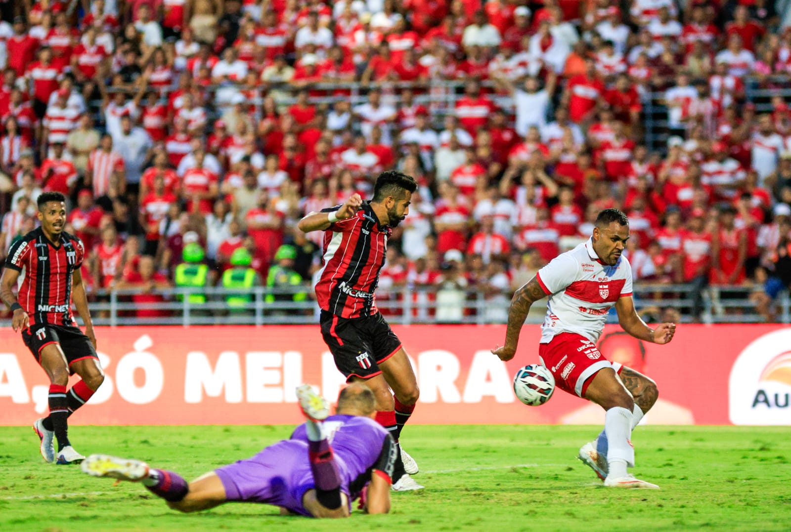 Hygor abre o placar para o Botafogo-SP contra o CRB: 1 a 0; siga ao vivo na Gazeta