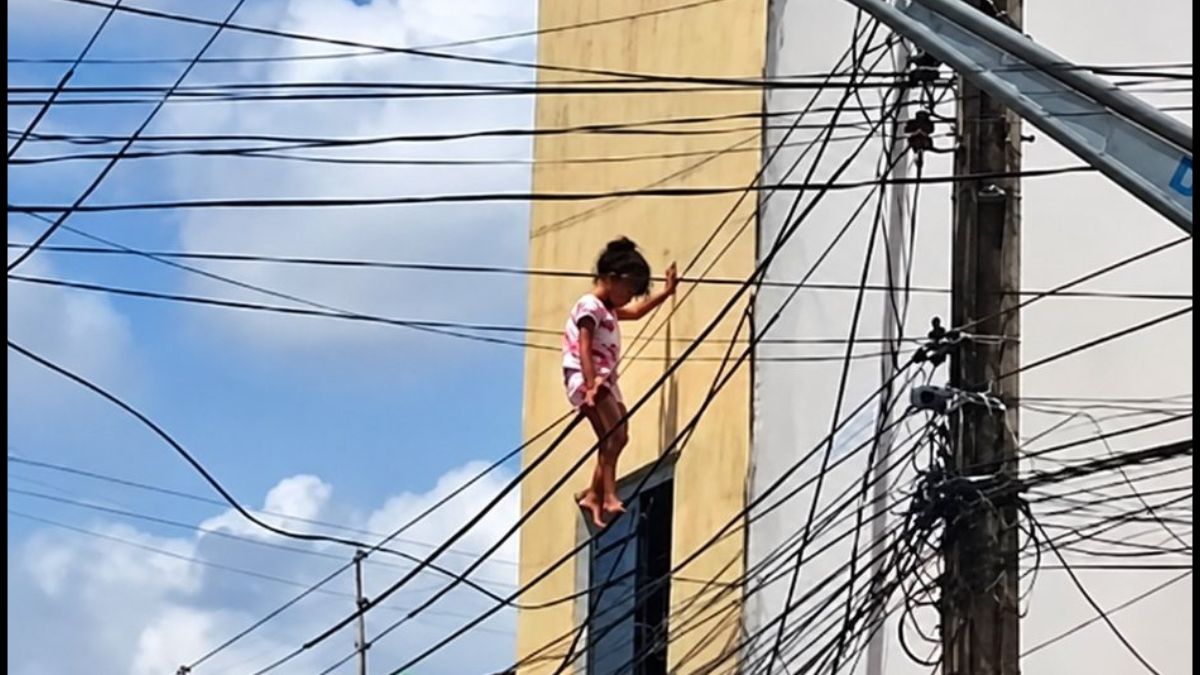 Entenda por que criança que caiu sobre fios de energia em Delmiro Gouveia não levou choque
