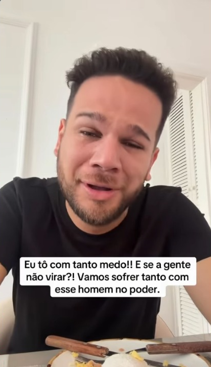 Em lágrimas, influenciador pede votos para Lula e diz temer derrota