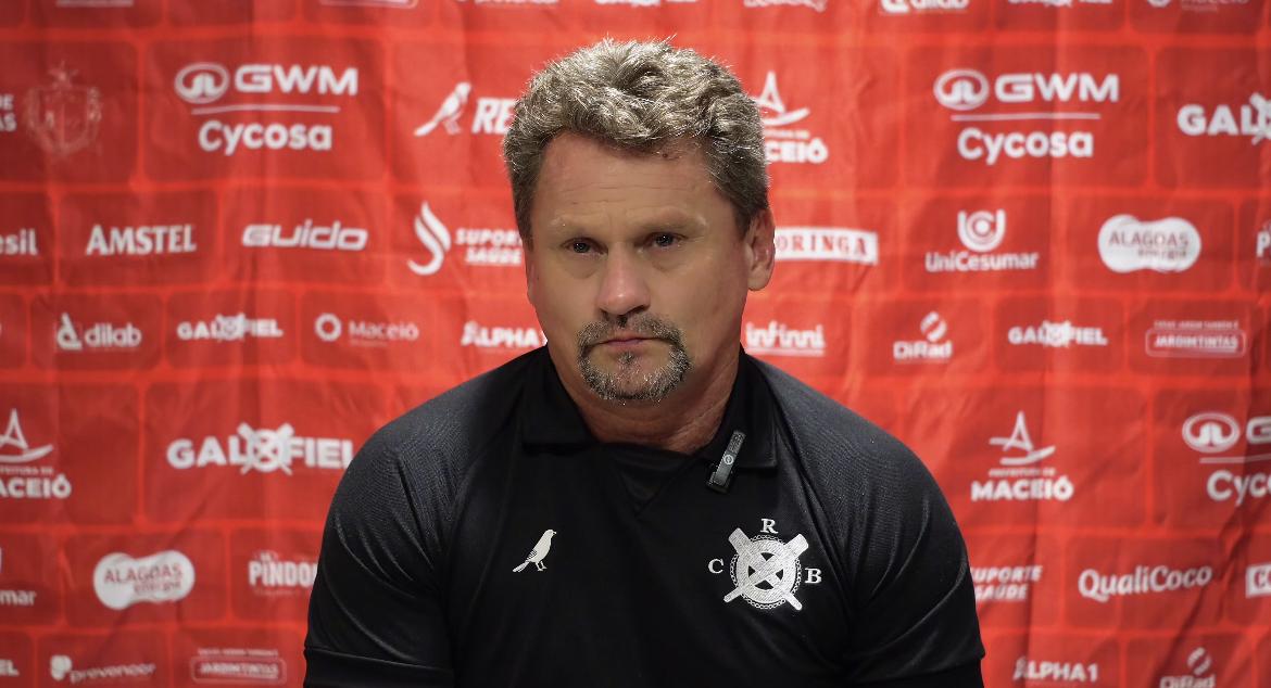 Fábio Matias exalta atuação do CRB fora de casa e mira sequência no Rei Pelé