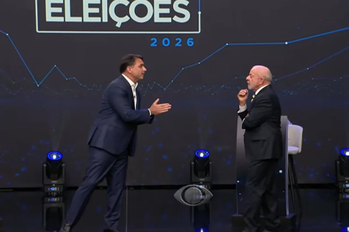 Plateia tumultua debate da Band nas considerações finais de Lula e Flávio
