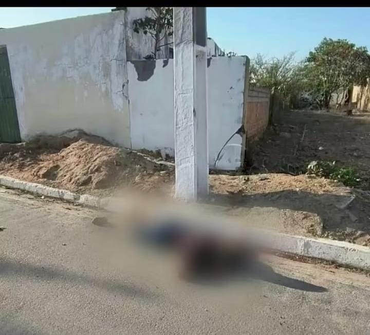 Jovem morre após perder controle de moto e bater em poste no Sertão de Alagoas
