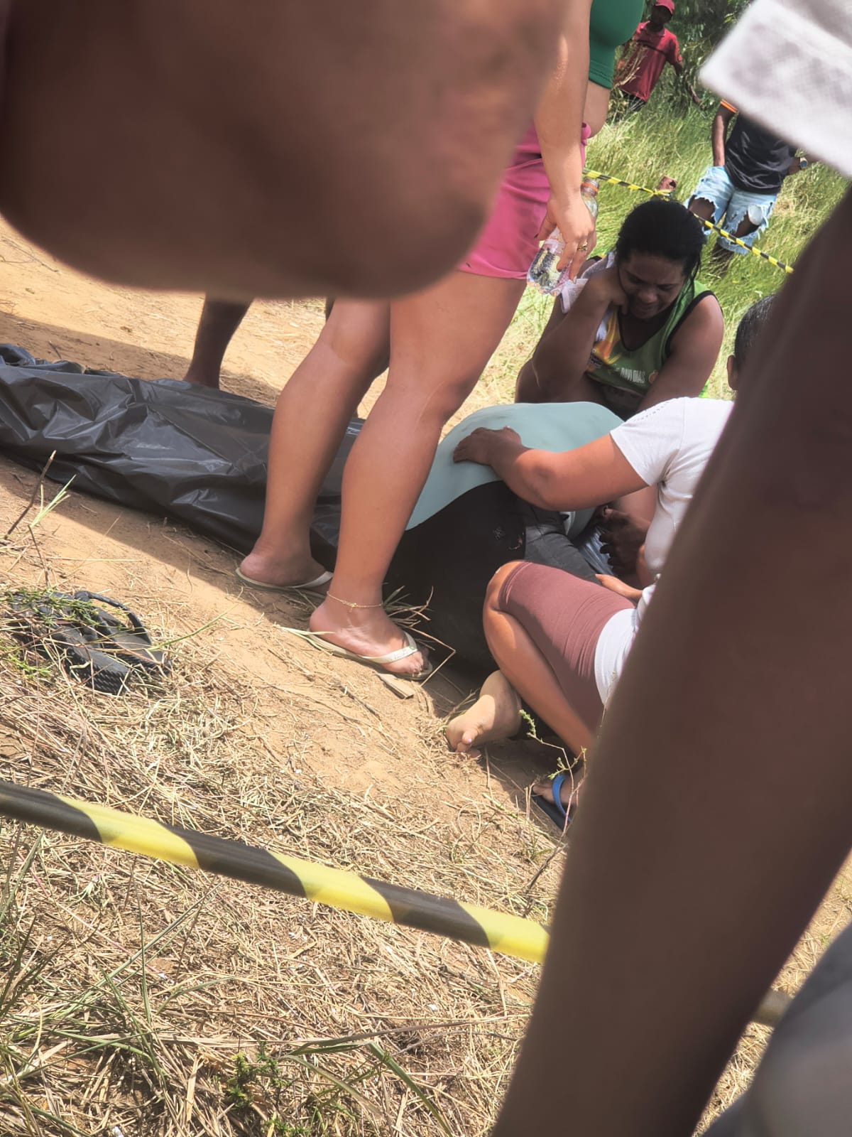 Menina de 12 anos morre após acidente de moto em Porto de Pedras