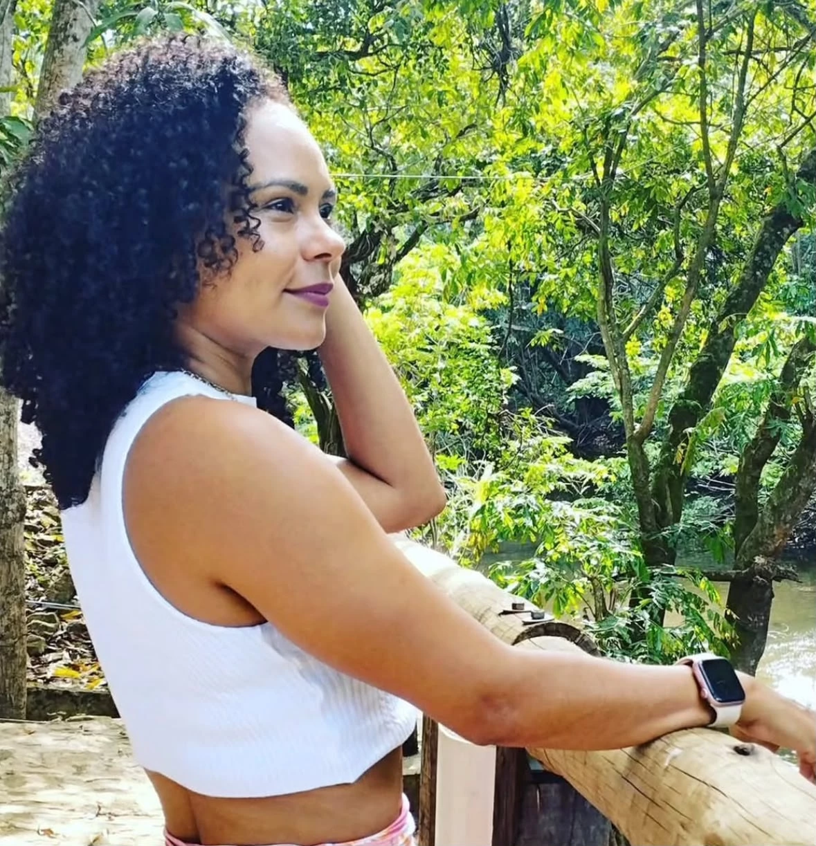 'Mulher levou um tiro': testemunha registra momentos após disparo que matou policial