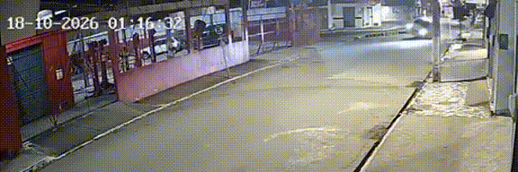 Vídeo mostra momento em que carro capota durante perseguição policial em Arapiraca