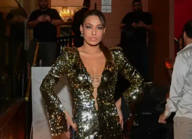 Beatriz em festa após a final do BBB 24
