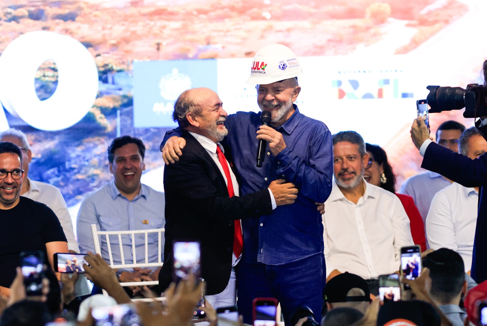 Lula prega união, destaca força do Legislativo e diz que Paulo pode contar com o governo federal