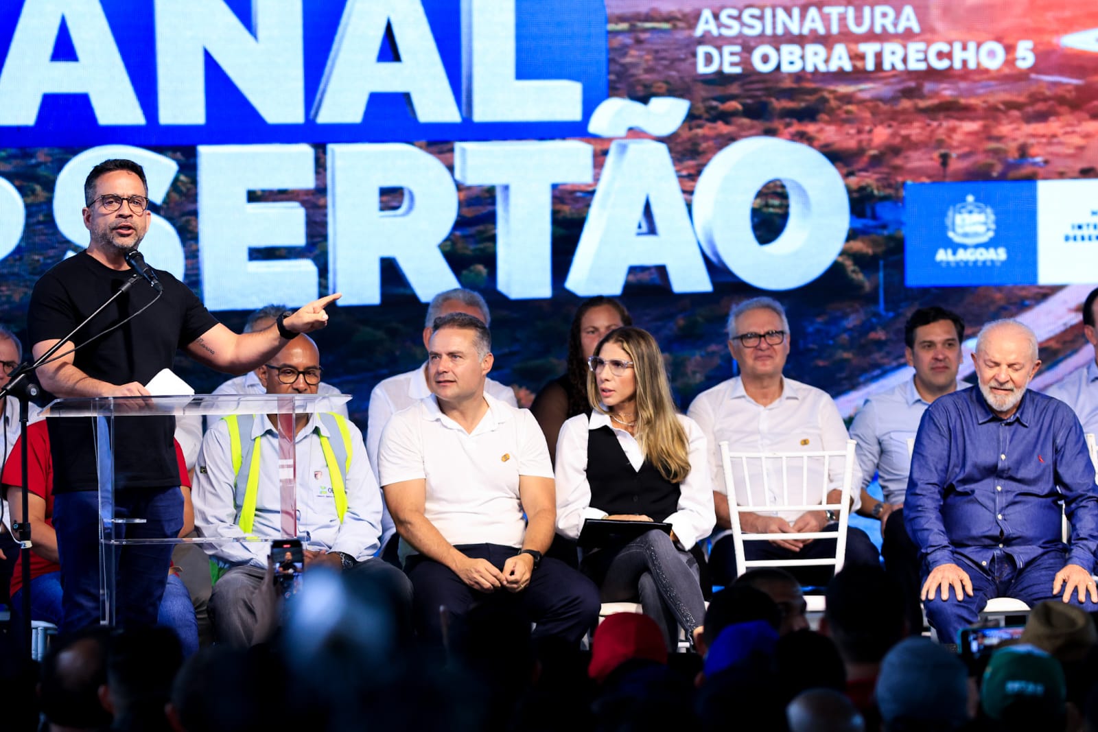 Lula prega união, destaca força do Legislativo e diz que Paulo pode contar com o governo federal