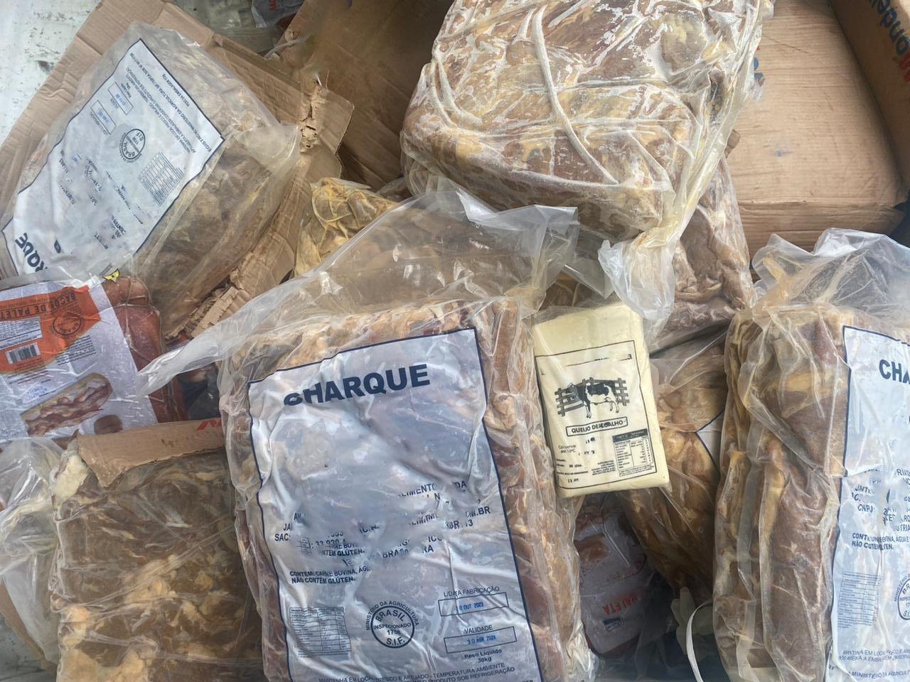 Vigilância apreende mais de 600kg de charque estragado na Levada