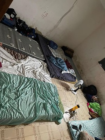 Menores dormiam em colchão
