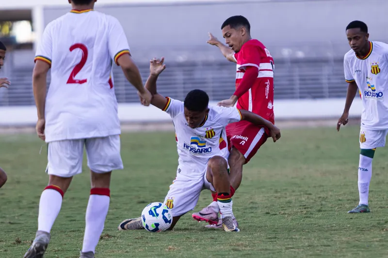 CRB vence o Sampaio Corrêa de virada na estreia da Série B do Brasileirão sub-20
