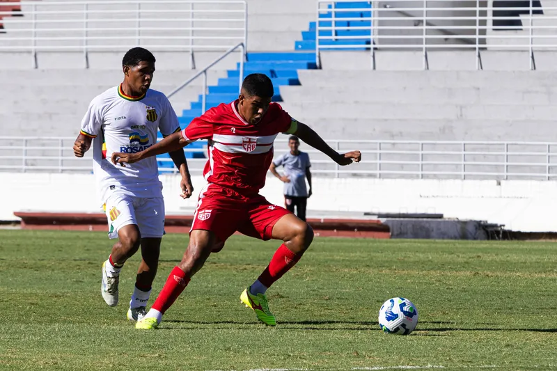 CRB vence o Sampaio Corrêa de virada na estreia da Série B do Brasileirão sub-20