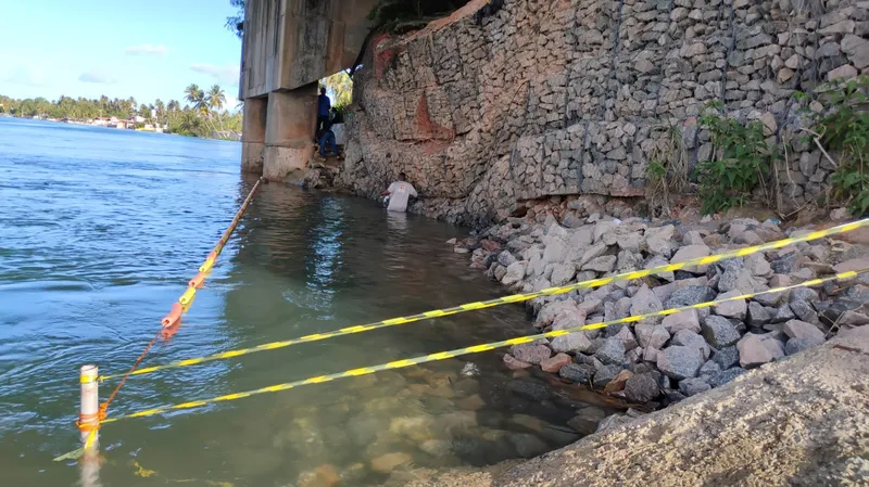 Órgãos fizeram vistoria na ponte após suspeita de possível ruptura.