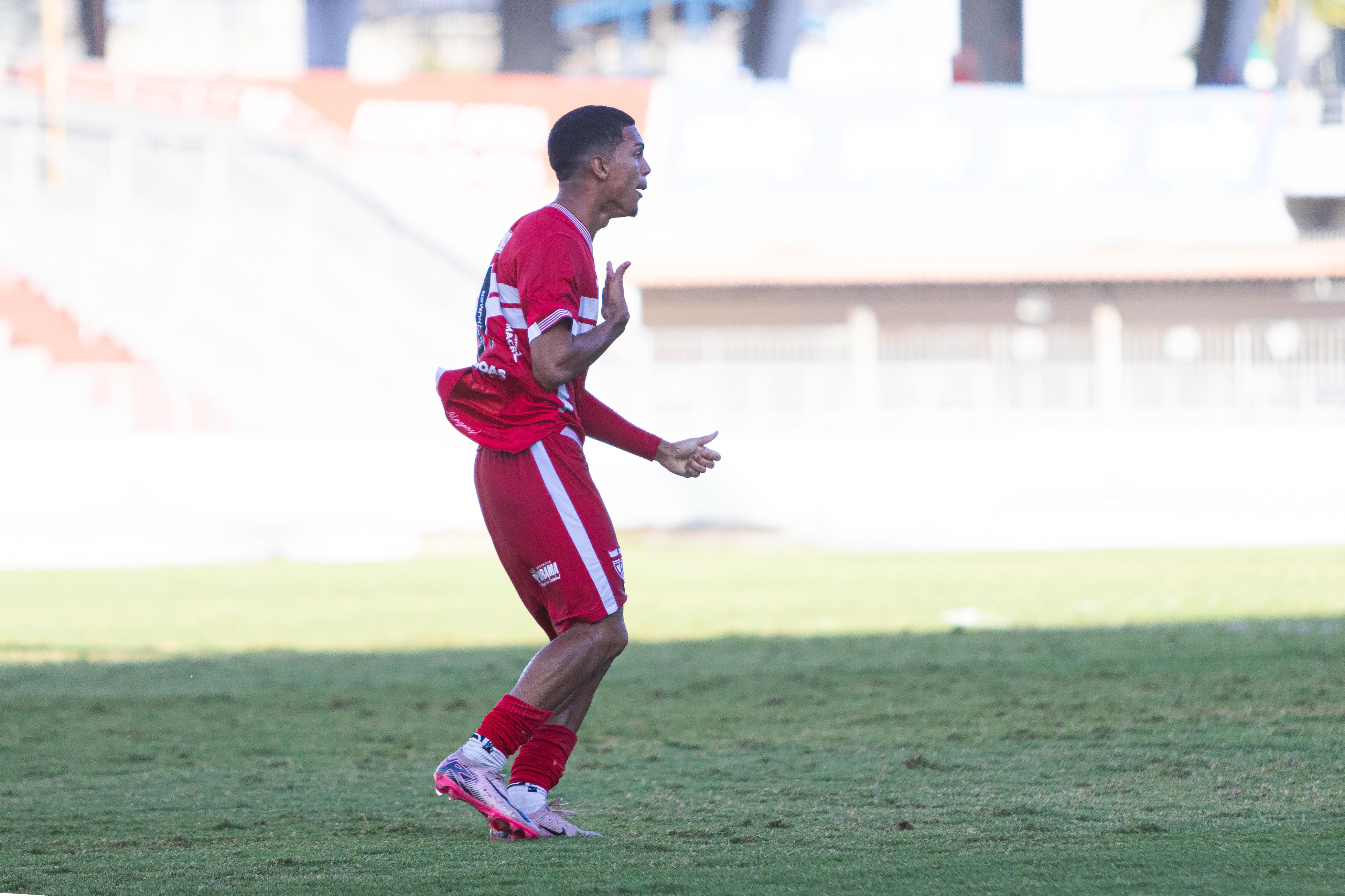 CRB vence o Sampaio Corrêa de virada na estreia da Série B do Brasileirão sub-20
