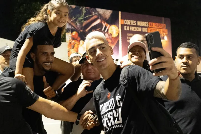 Veja como foi o desembarque do Vasco em Maceió; clube carioca enfrenta CSA