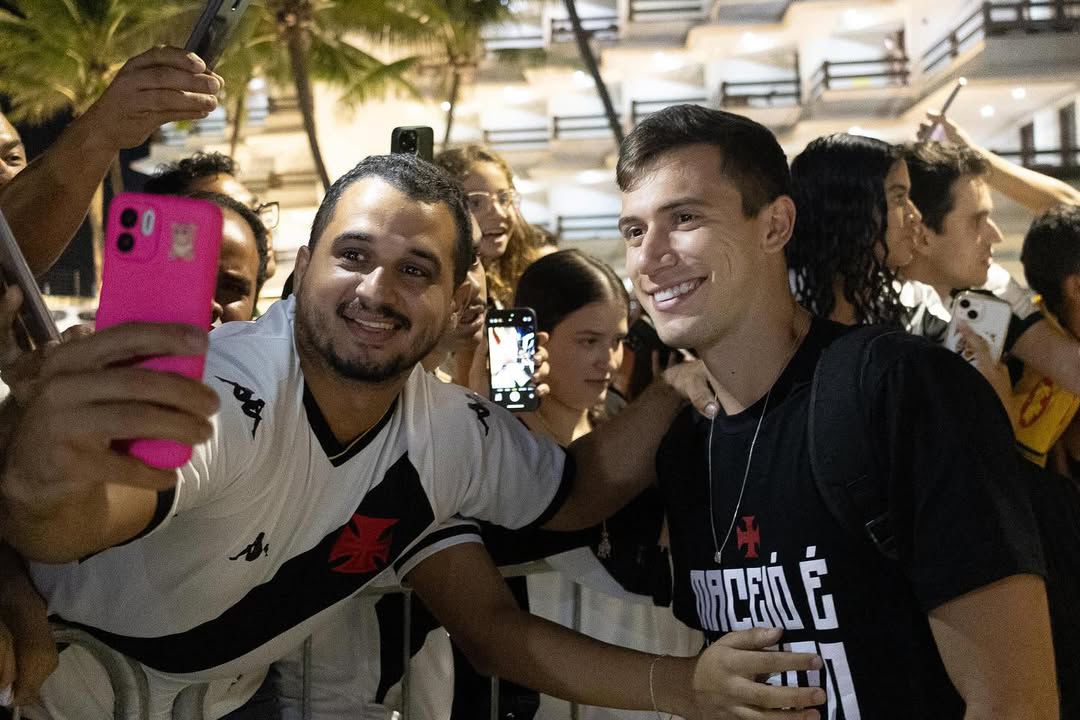 Veja como foi o desembarque do Vasco em Maceió; clube carioca enfrenta CSA