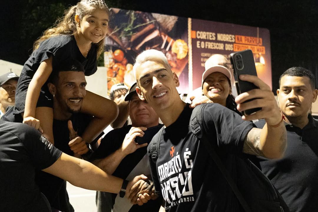 Veja como foi o desembarque do Vasco em Maceió; clube carioca enfrenta CSA