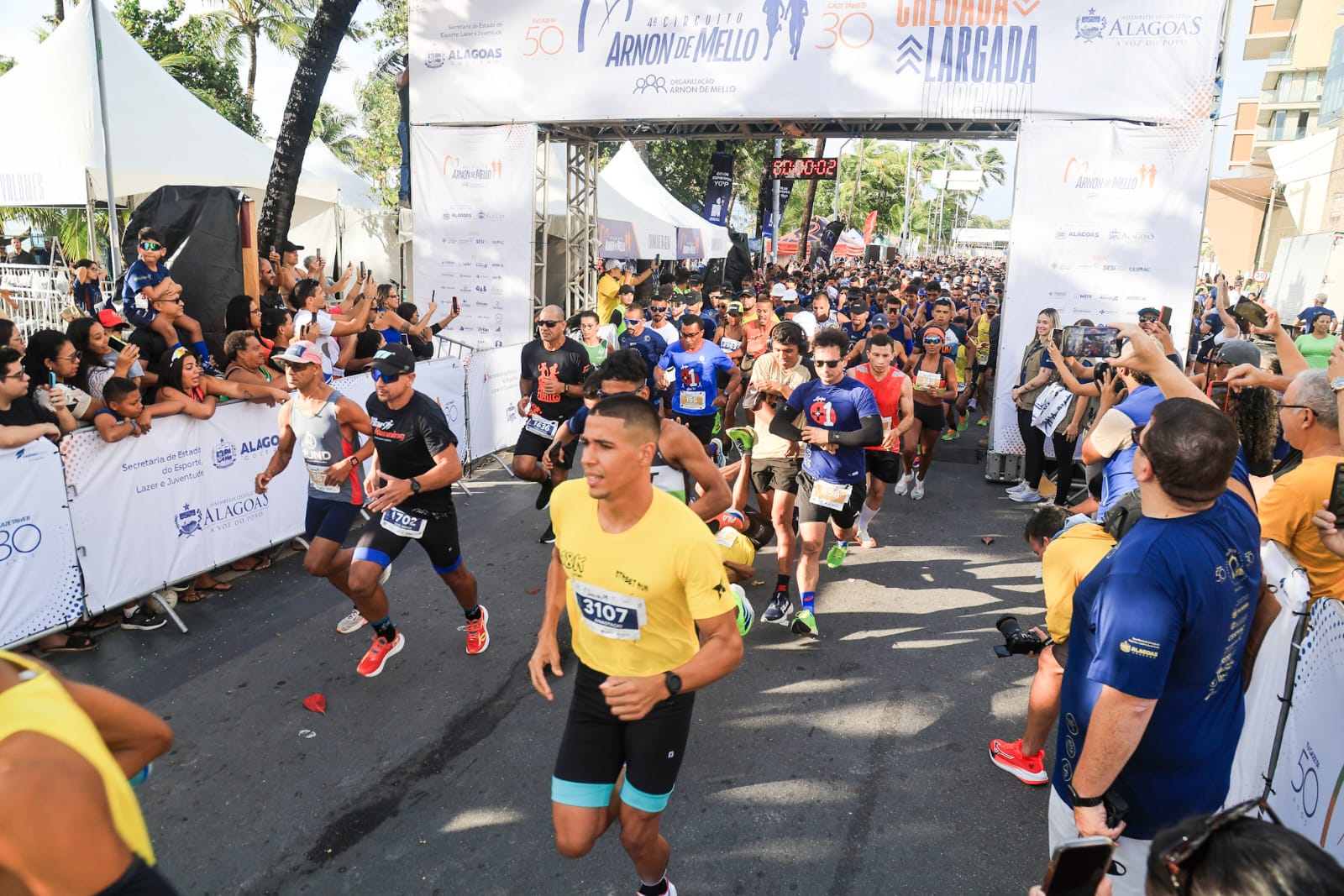 4º Circuito Arnon de Mello reúne mais de 4 mil pessoas na orla de Maceió; veja como foi