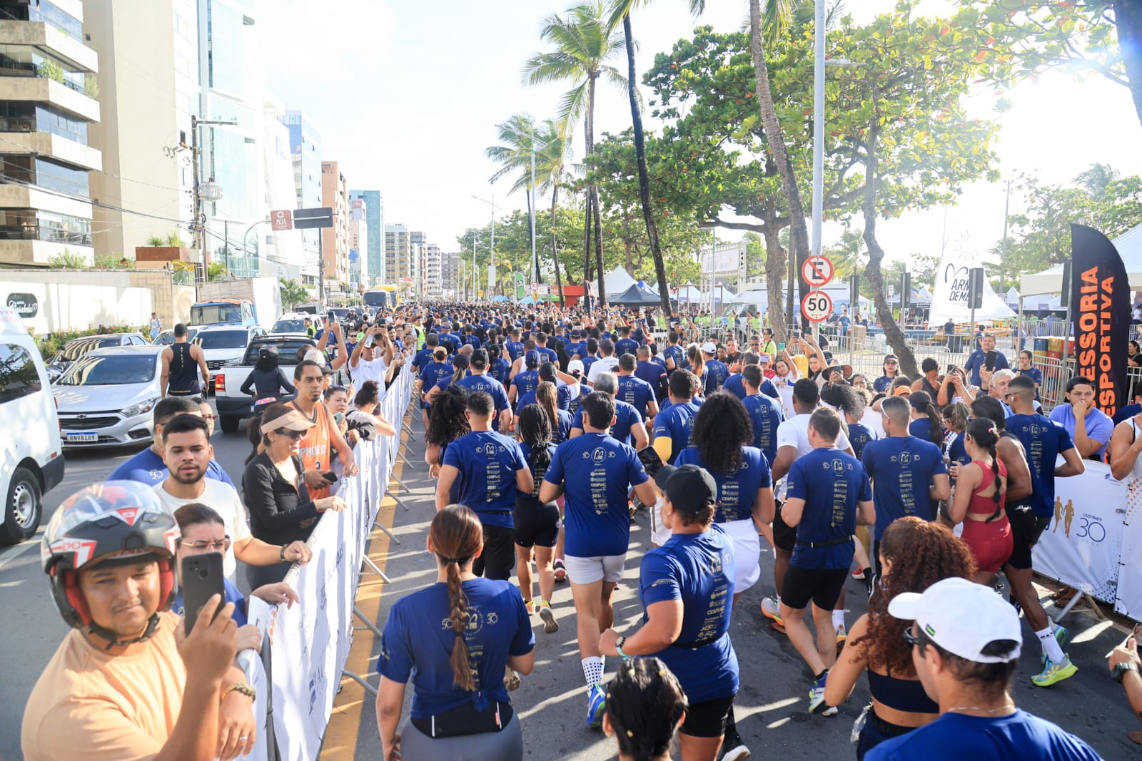 4º Circuito Arnon de Mello reúne mais de 4 mil pessoas na orla de Maceió; veja como foi