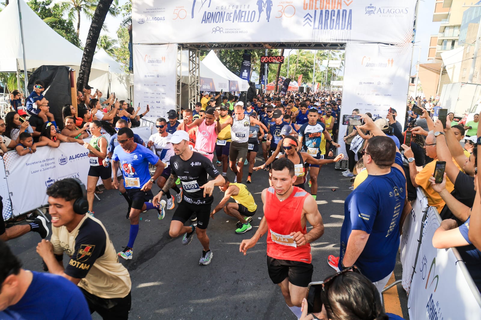 4º Circuito Arnon de Mello reúne mais de 4 mil pessoas na orla de Maceió; veja como foi