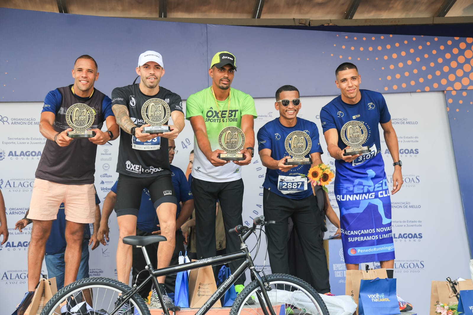 4º Circuito Arnon de Mello reúne mais de 4 mil pessoas na orla de Maceió; veja como foi