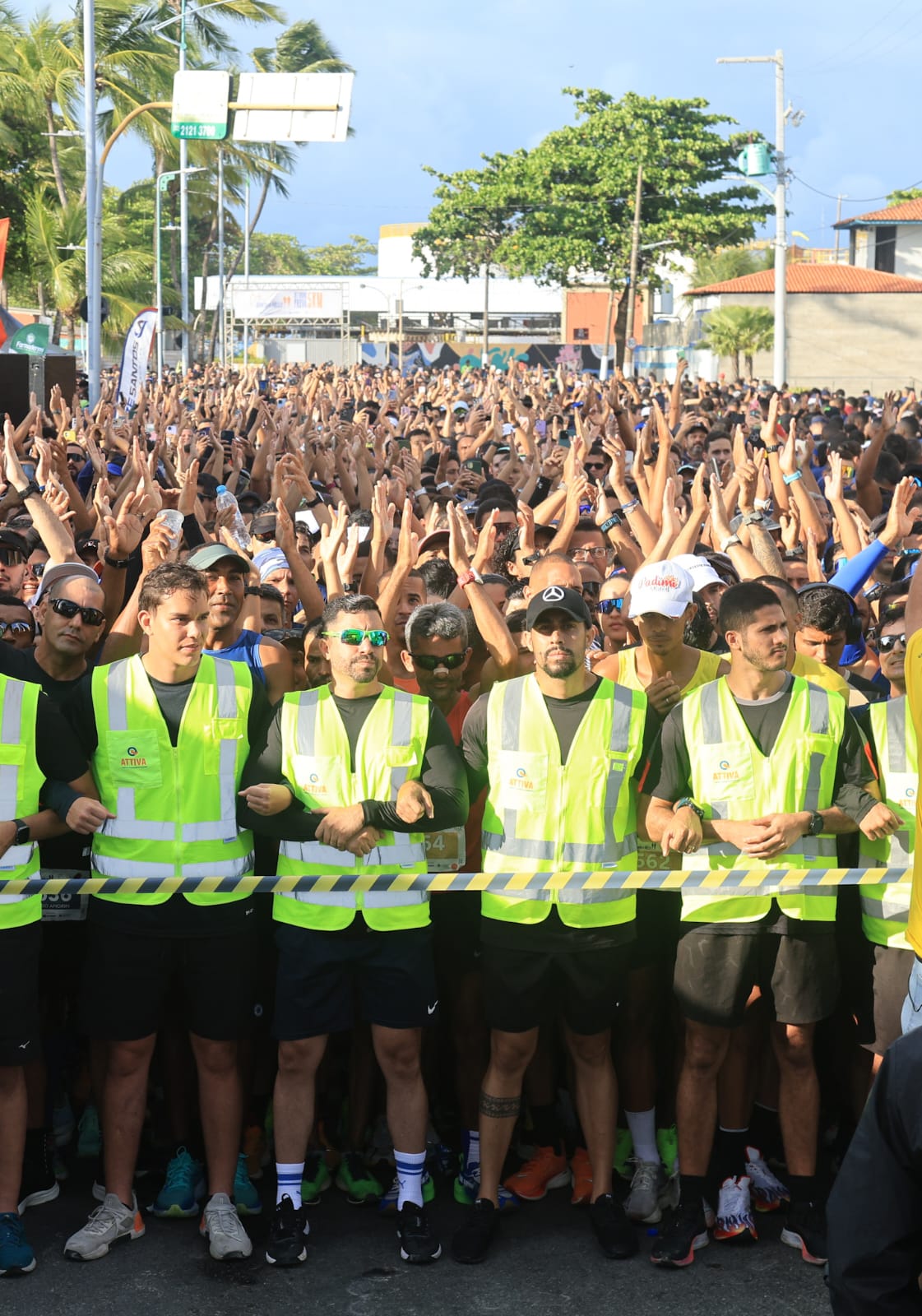 4º Circuito Arnon de Mello reúne mais de 4 mil pessoas na orla de Maceió; veja como foi