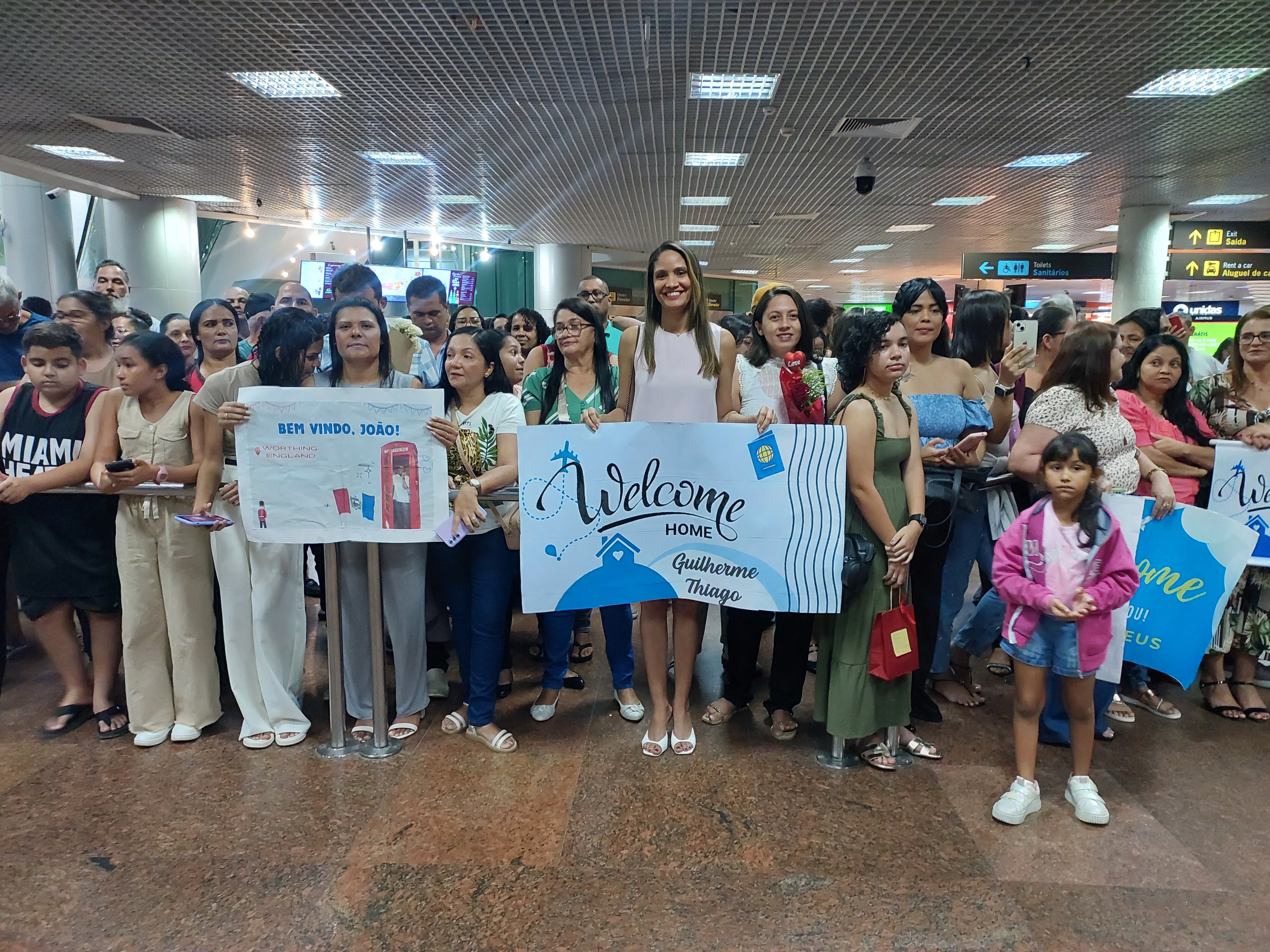 Alunos da rede estadual retornam a Alagoas após um mês de intercâmbio na Inglaterra; veja como foi