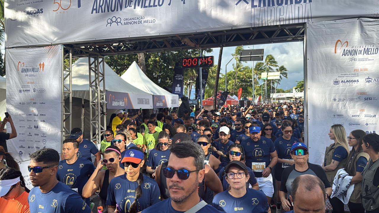 4º Circuito Arnon de Mello reúne mais de 4 mil pessoas na orla de Maceió; veja como foi