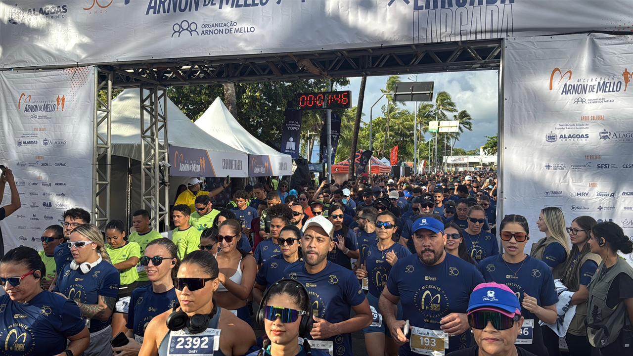 4º Circuito Arnon de Mello reúne mais de 4 mil pessoas na orla de Maceió; veja como foi
