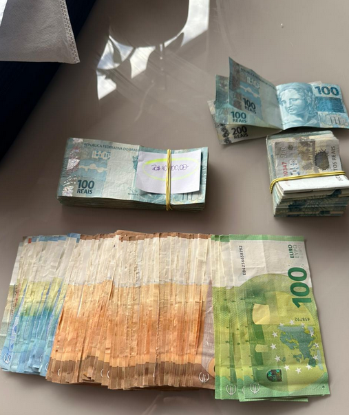 Joias, euro e dólar: veja o que foi apreendido na Operação Estágio IV