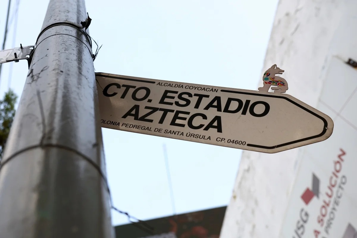 Copa do Mundo: torcedores fazem festa em chegada ao Estádio Azteca