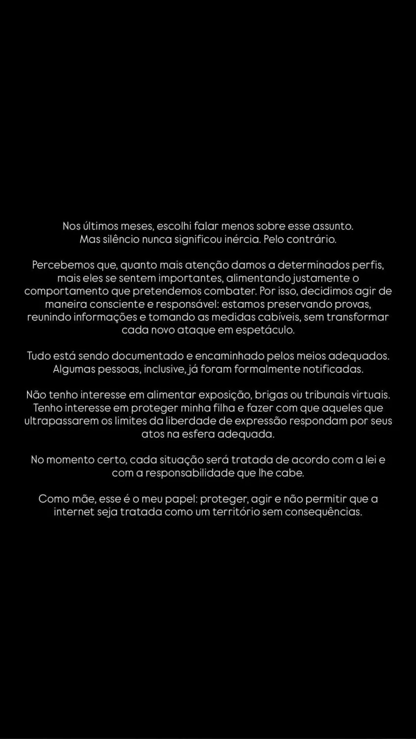 Amanda Kimberlly faz boletim de ocorrência após ataques à filha com Neymar