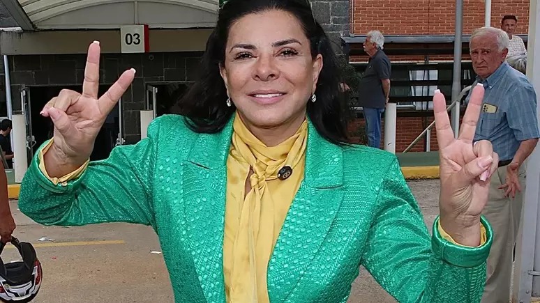 Famosos vão às urnas no primeiro turno das eleições
