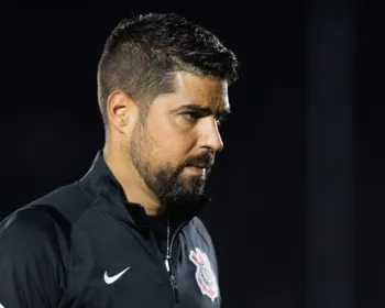 António Oliveira corre risco de demissão no Corinthians